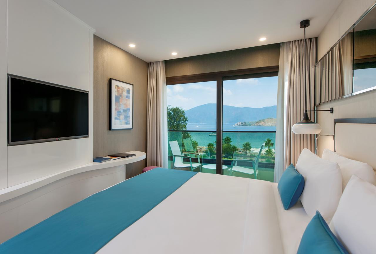Superior Room Queen Size Bed Sea View,1275049120:JPEG