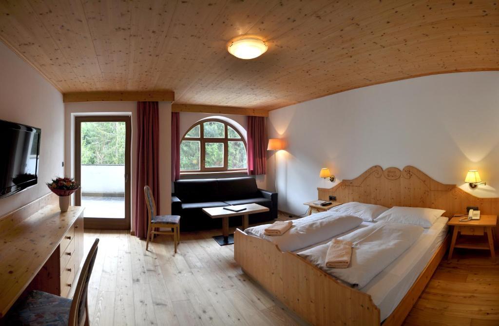 Triple Room,51223024:JPEG
