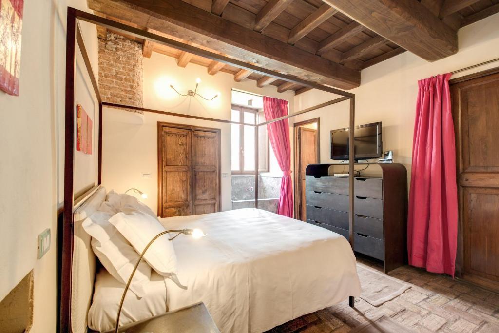 Camera Matrimoniale Superior con Letto Supplementare