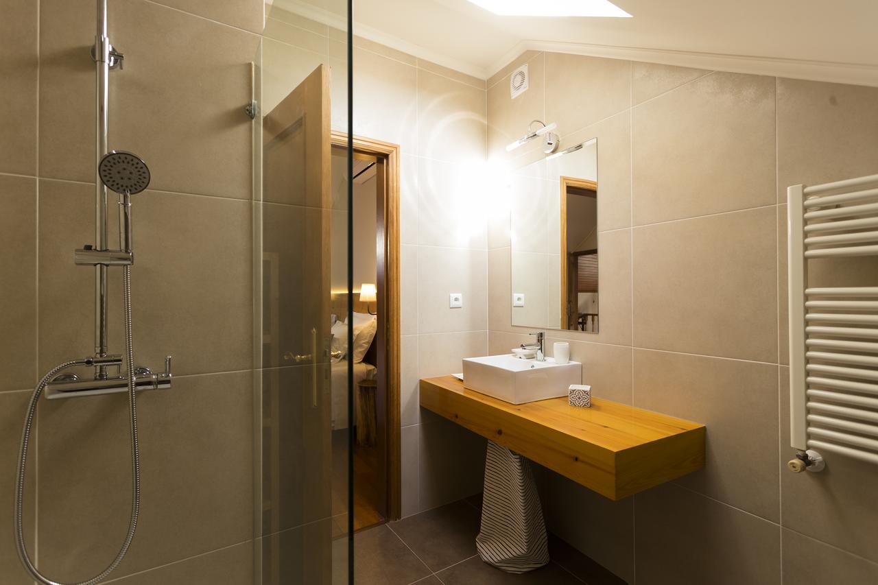 Double or Twin Room with Private Bathroom,587762967:JPEG