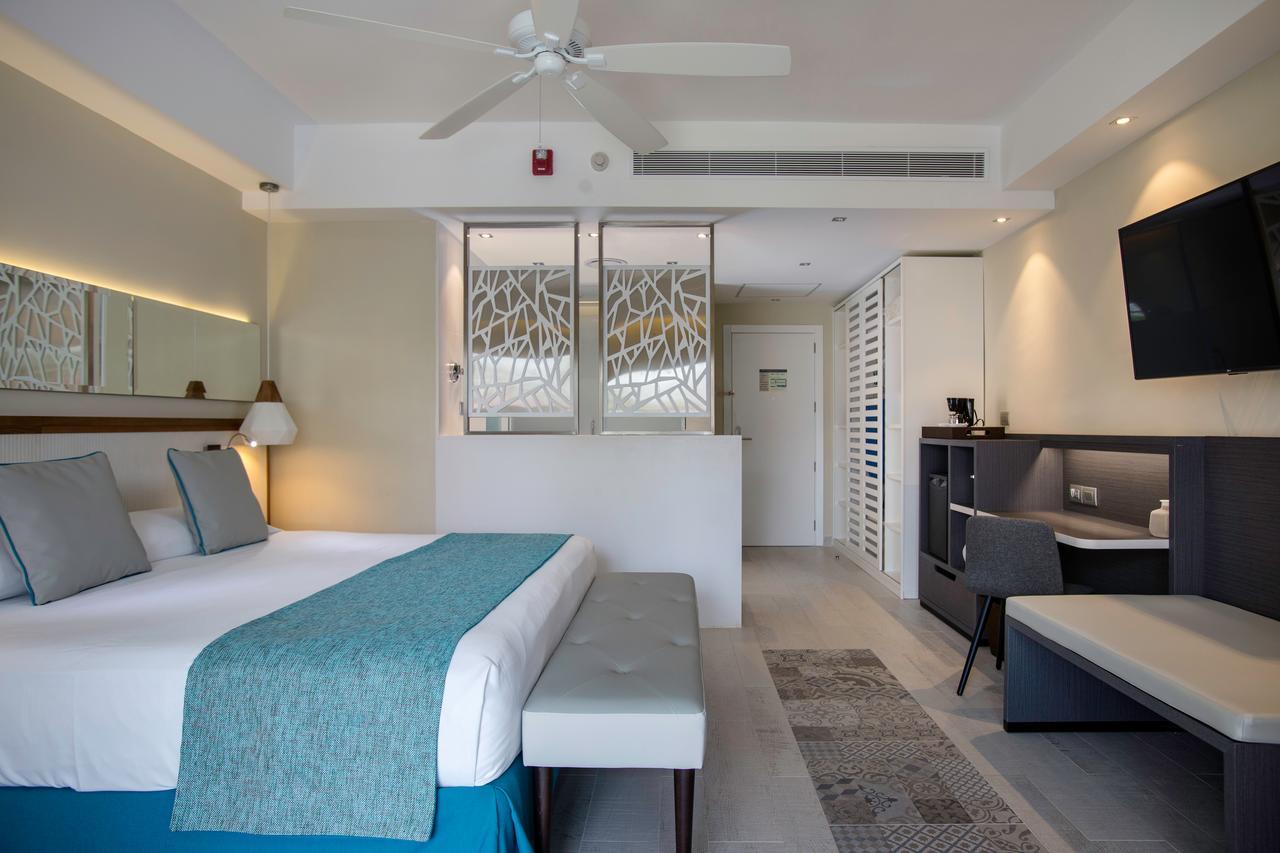Superior Double Room Swim Up