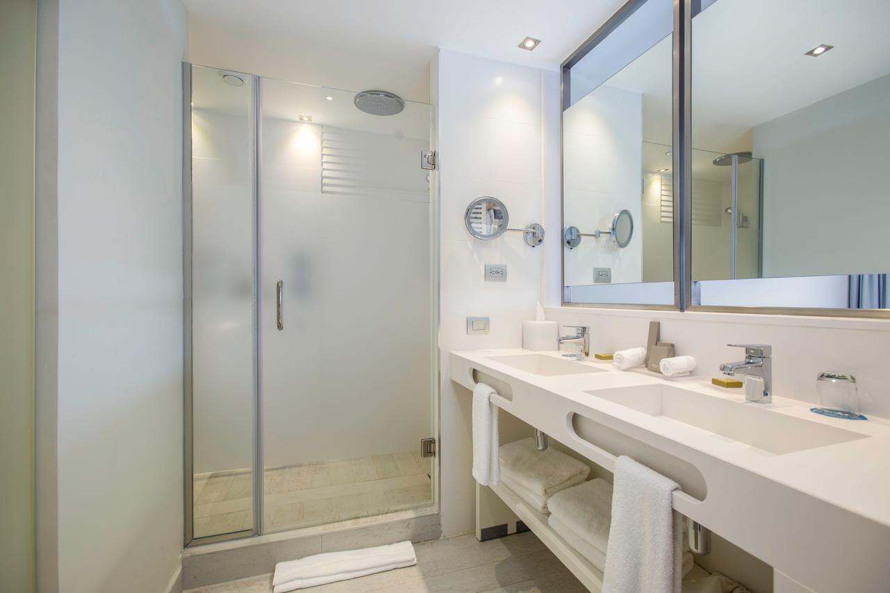Superior Double Room Swim Up