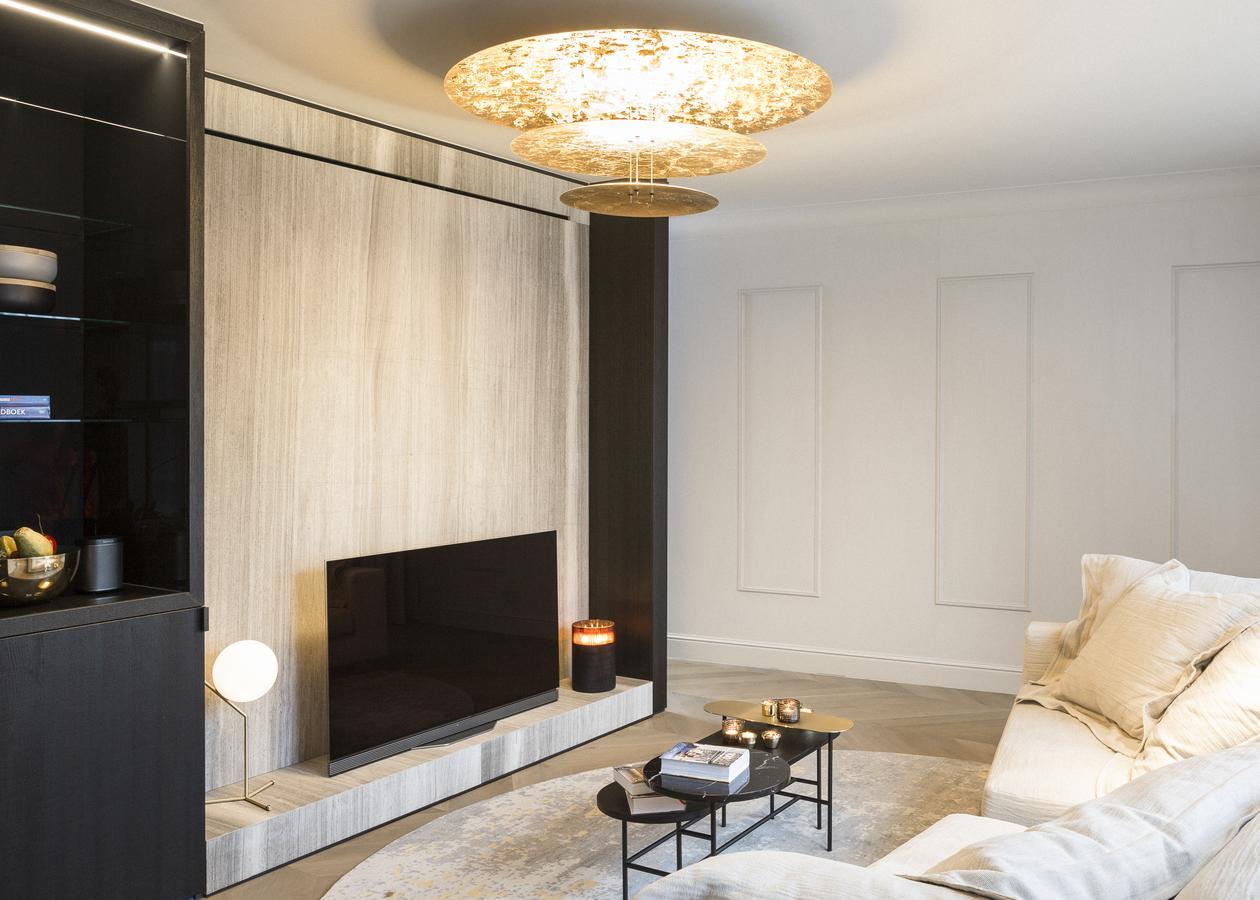 Executive Suite - Seven