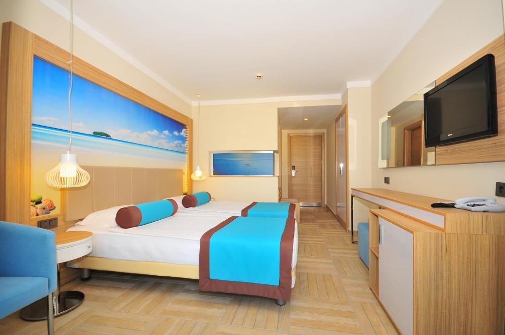 Standard Double or Twin Room,63664939:JPEG