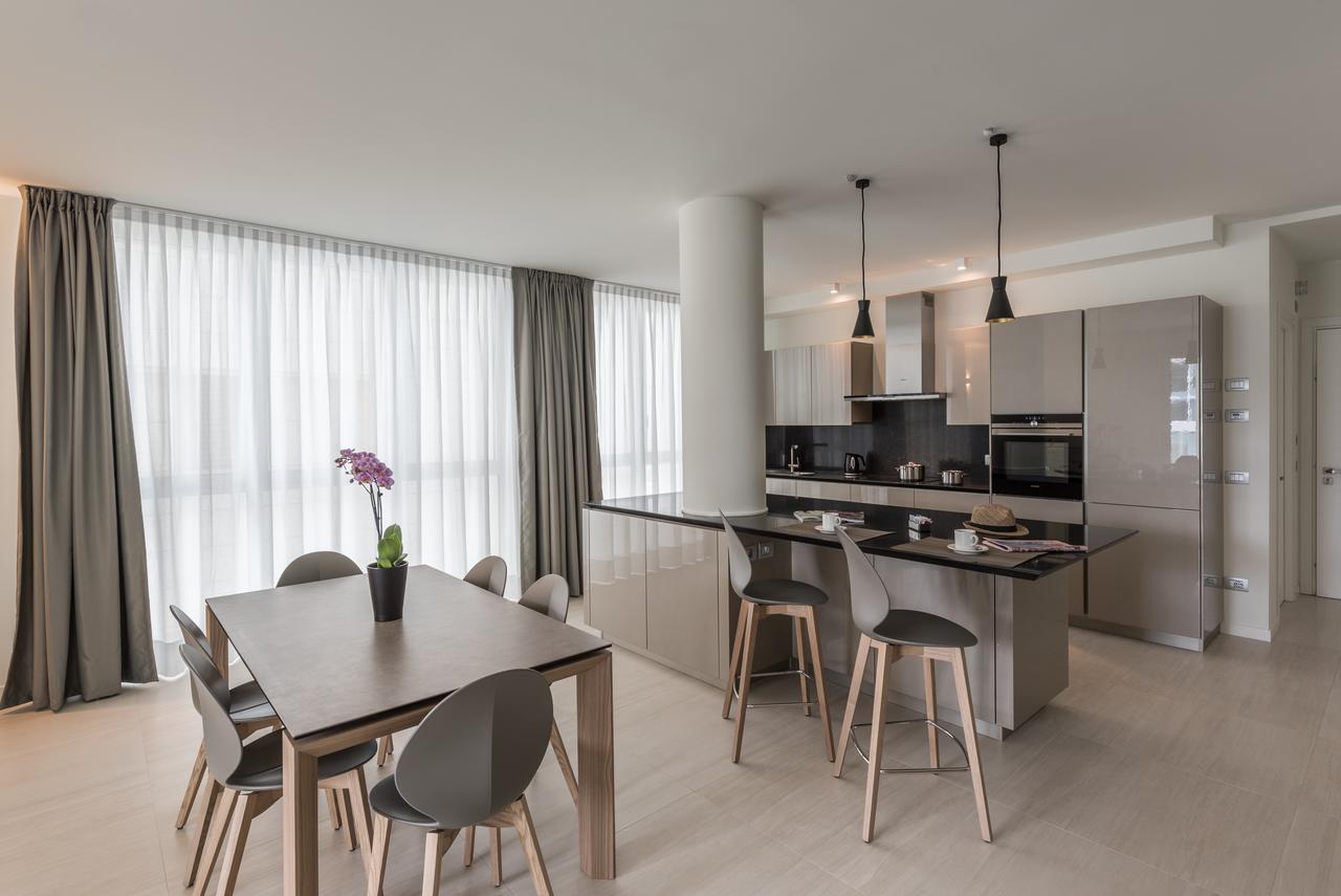 Deluxe Two-Bedroom Apartment