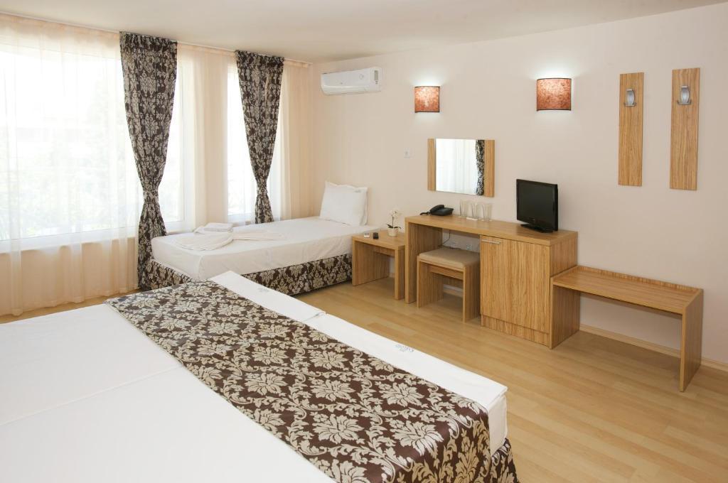 Triple Room Balcony