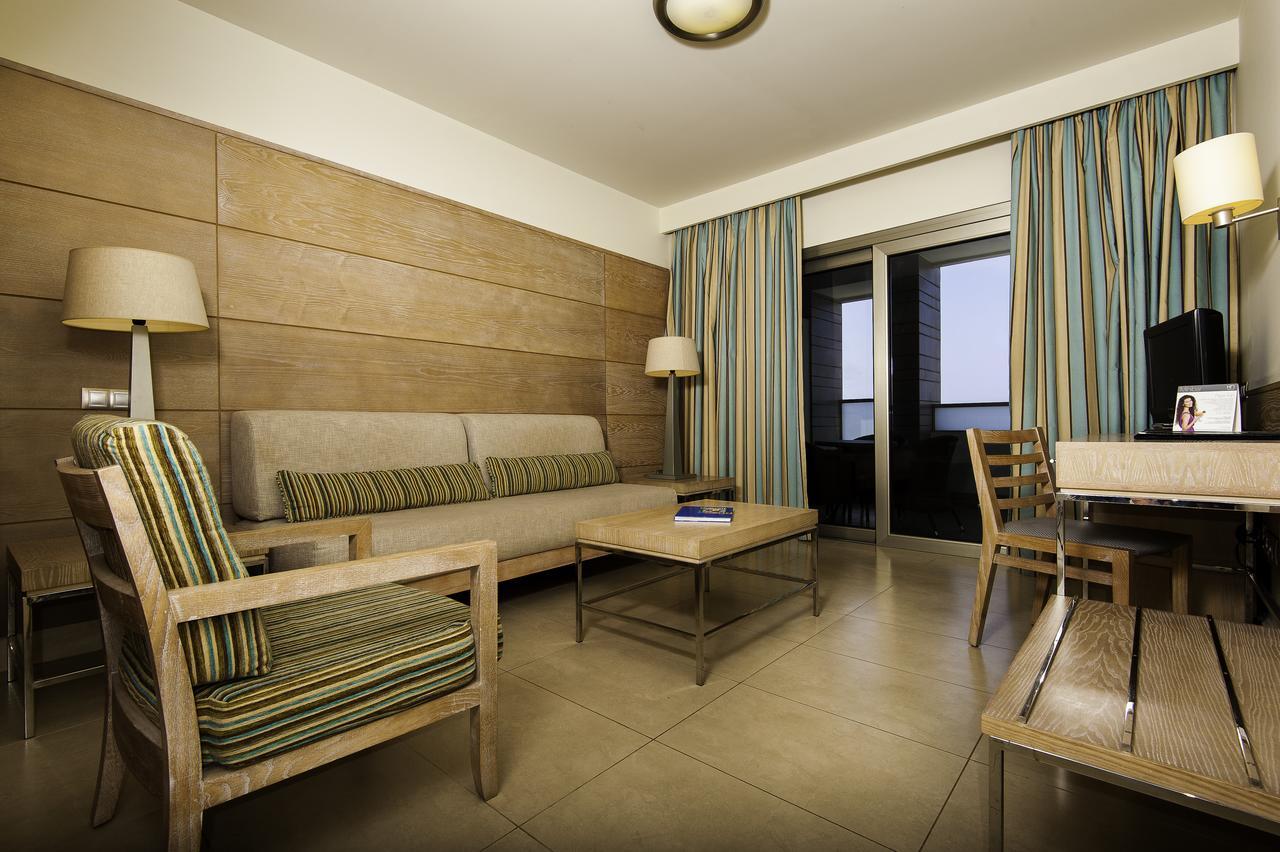 Junior Suite with Sea View (3 Adults),641033904:JPEG