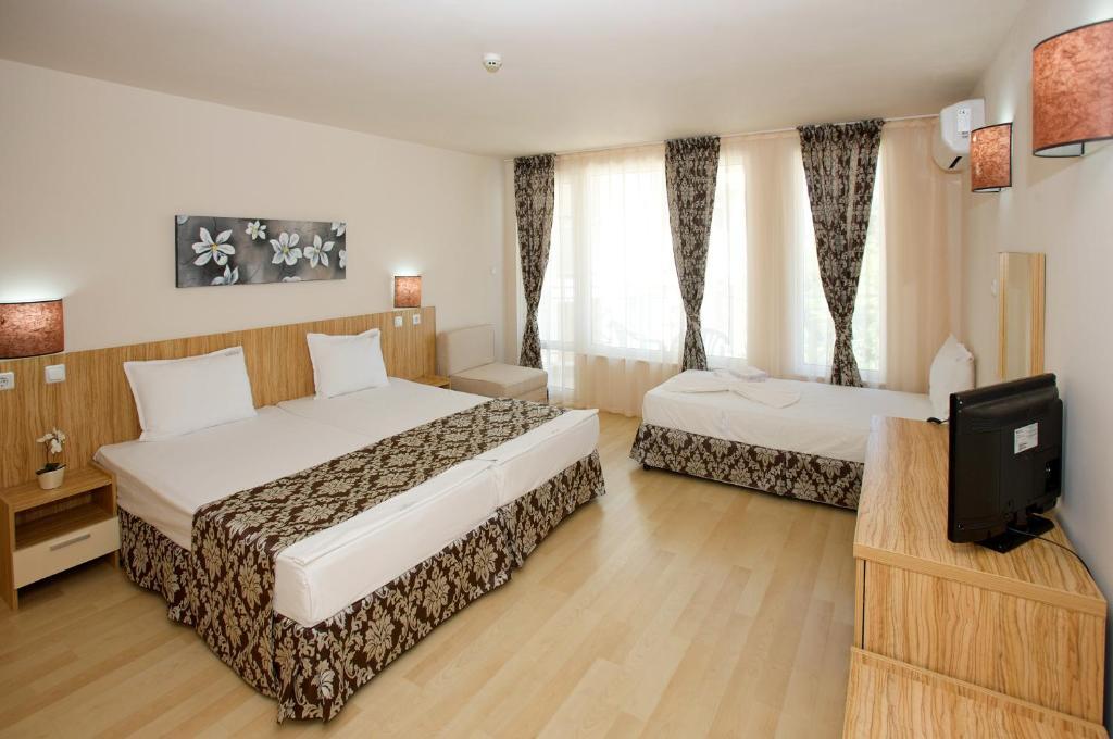 Triple Room Balcony