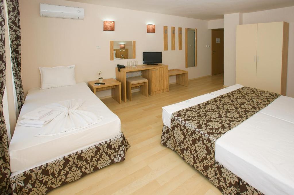 Triple Room Balcony