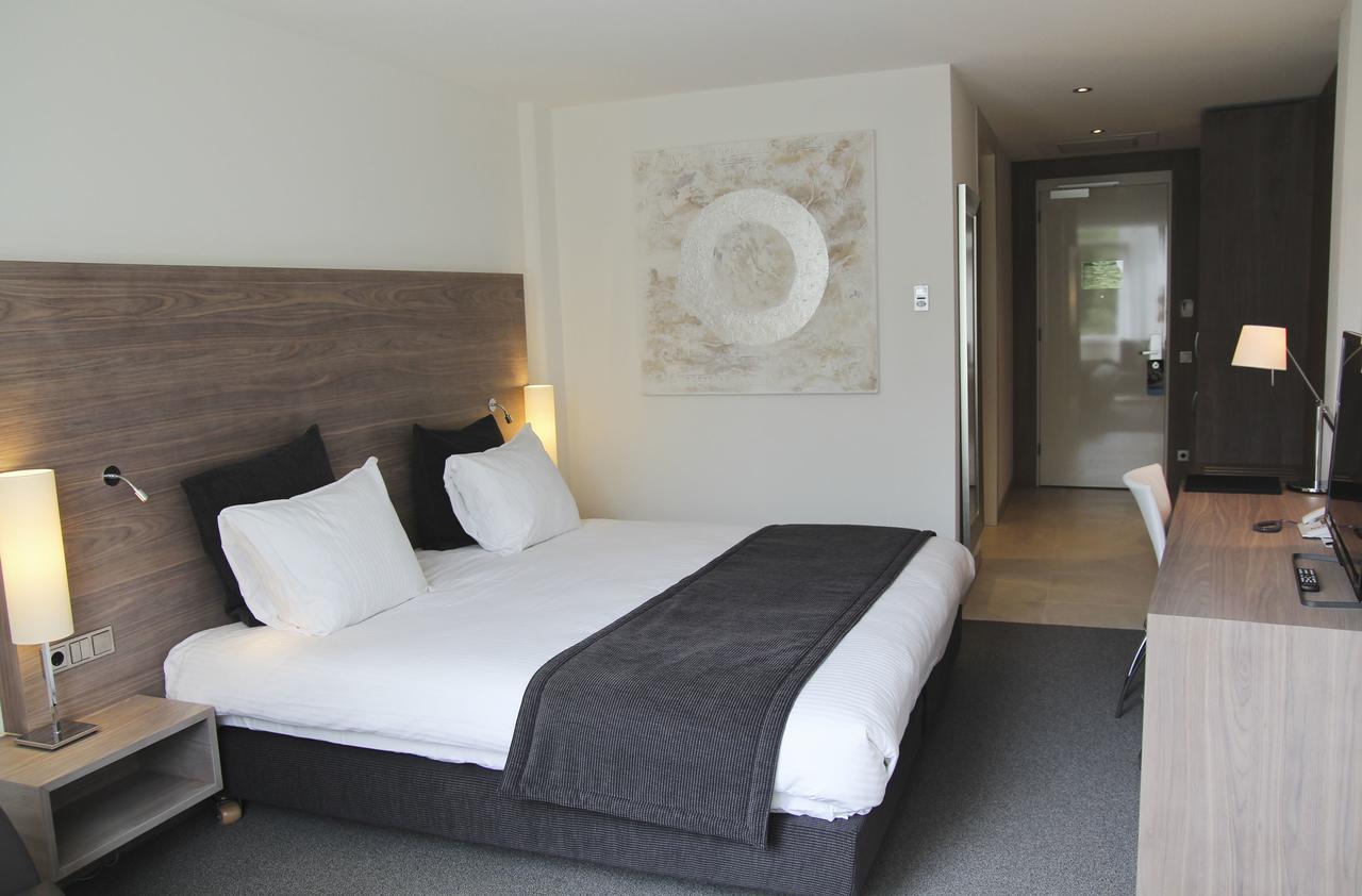 Superior King Room Spa Access