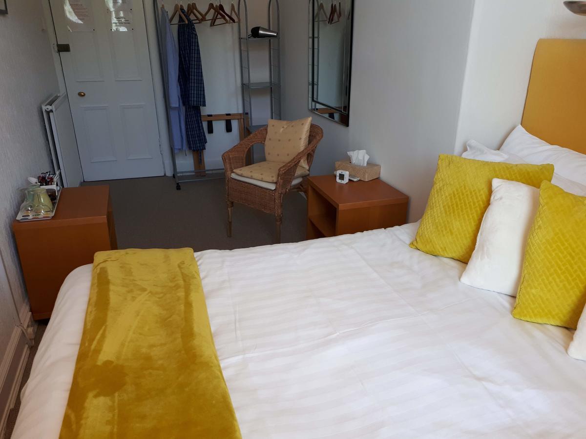 Double Room Private Bathroom