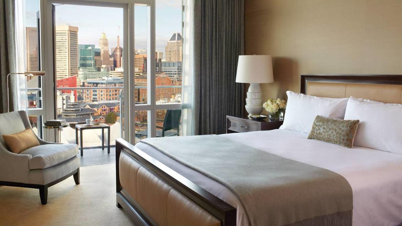 King Room with Balcony and City View,665207976:JPEG