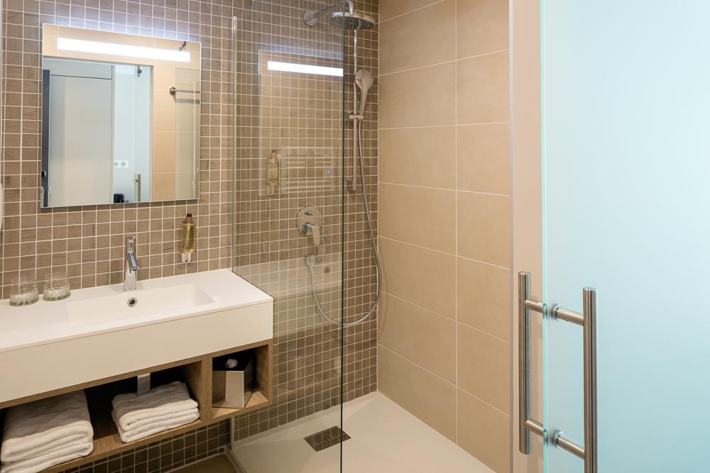 Double Room with Pool View with Spa Access