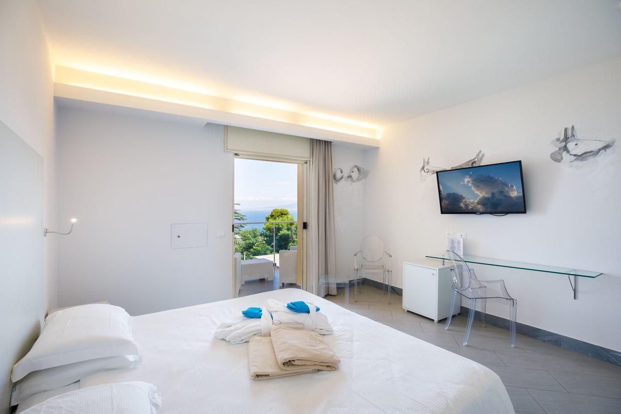 Habitación Triple con vistas al mar