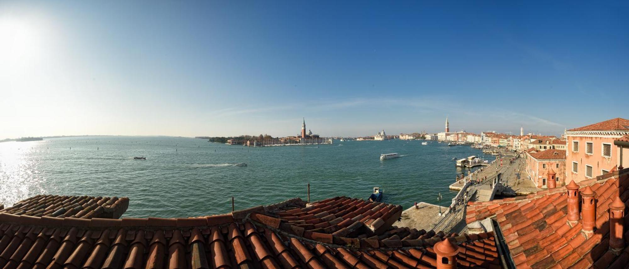 Suite with Terrace and Lagoon View,1038786205:JPEG