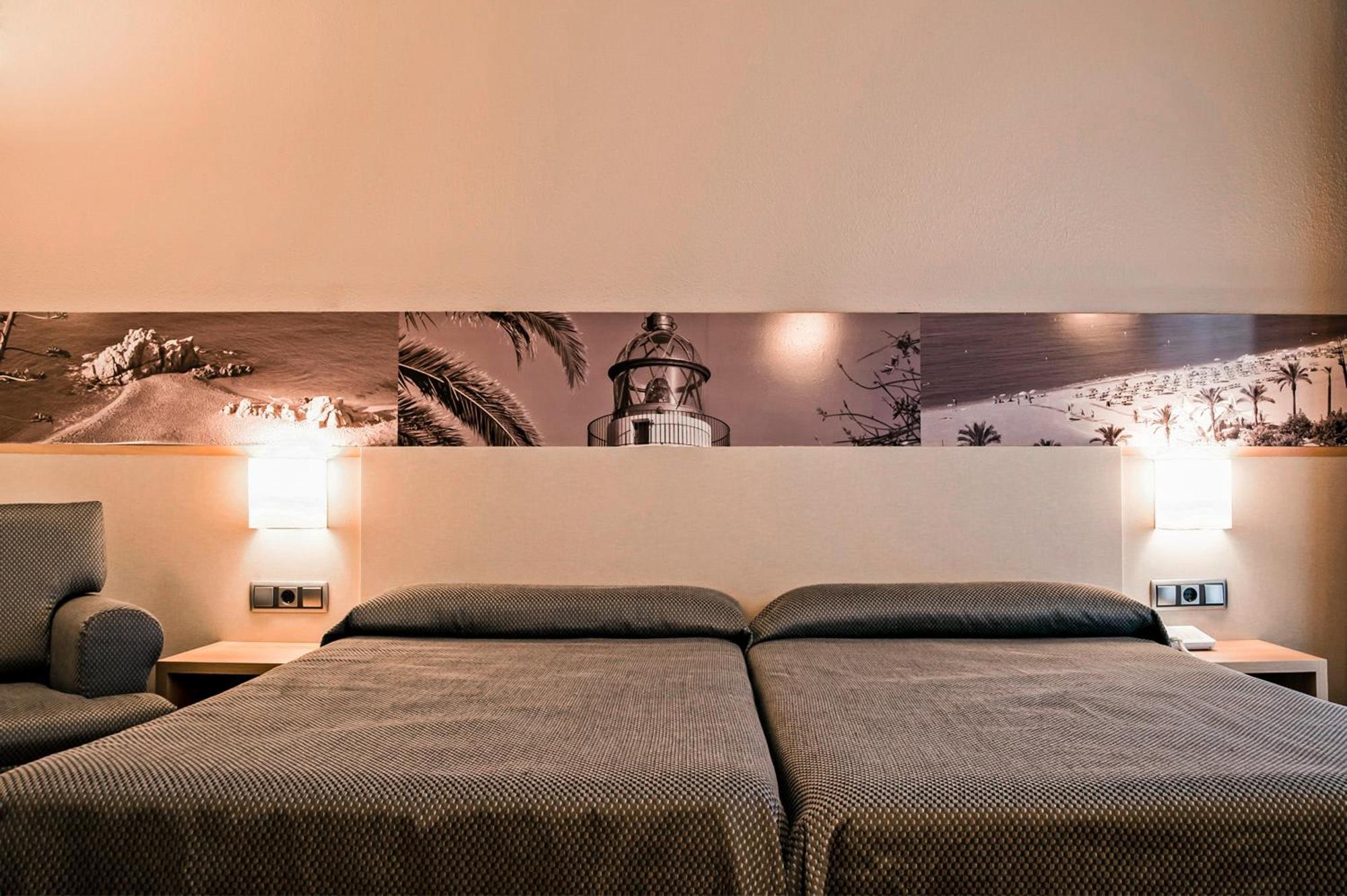 Doppel- oder Zweibettzimmer