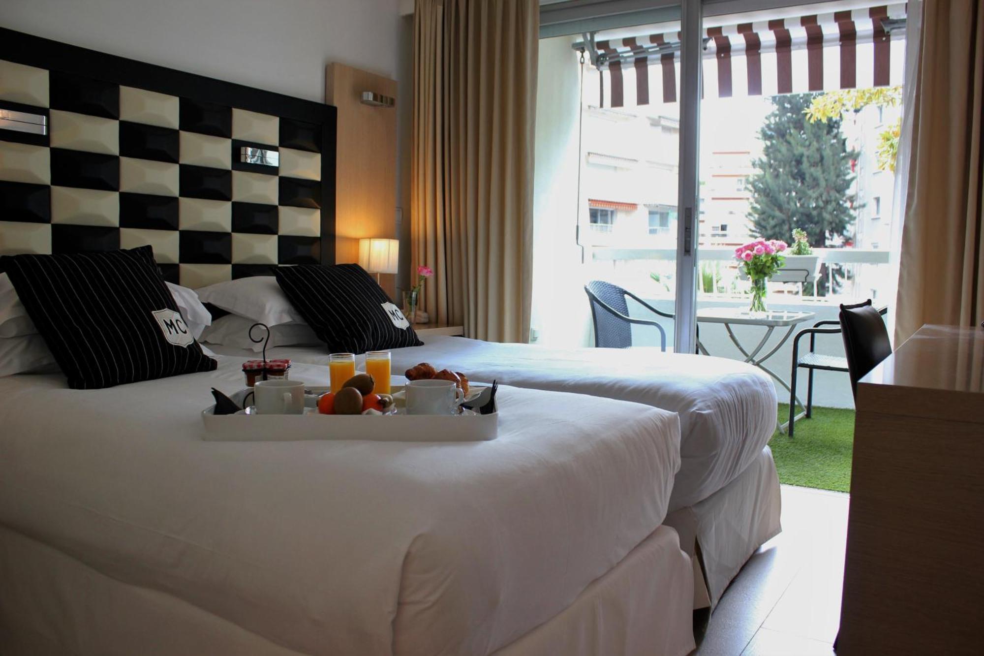 Classic Doppelzimmer mit Balkon und Gartenblick