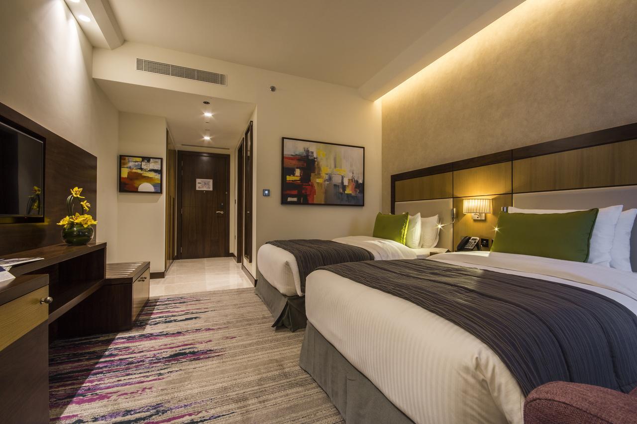 Deluxe Tweepersoonskamer met 2 Aparte Bedden (Gratis Vervoer naar het Strand en Geselecteerde Winkelcentra & 20% Korting op Eten & Drinken & Spa)