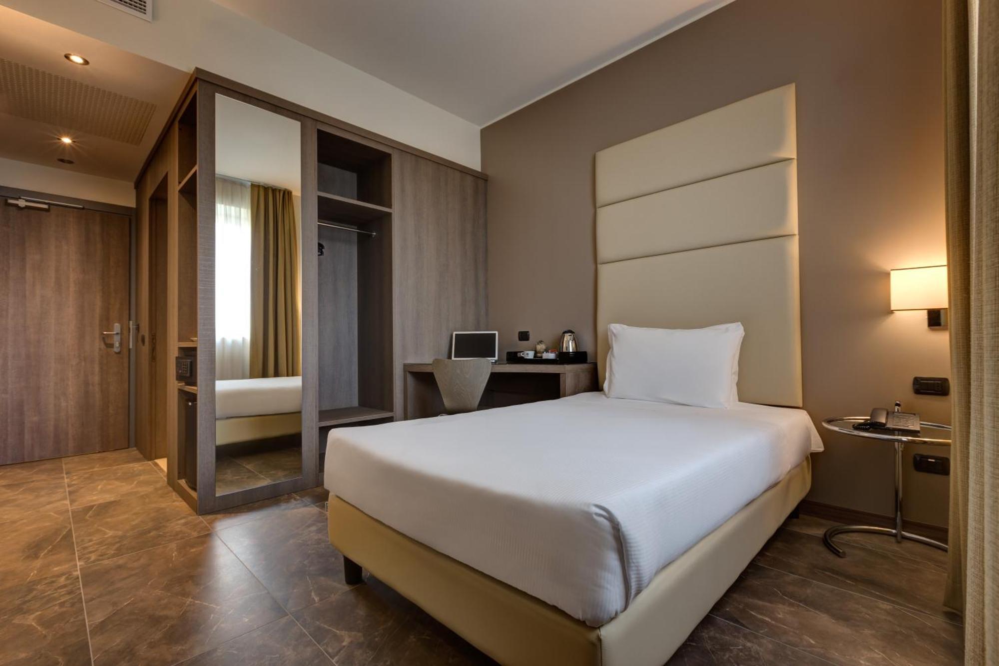 Single Room,1437728836:JPEG