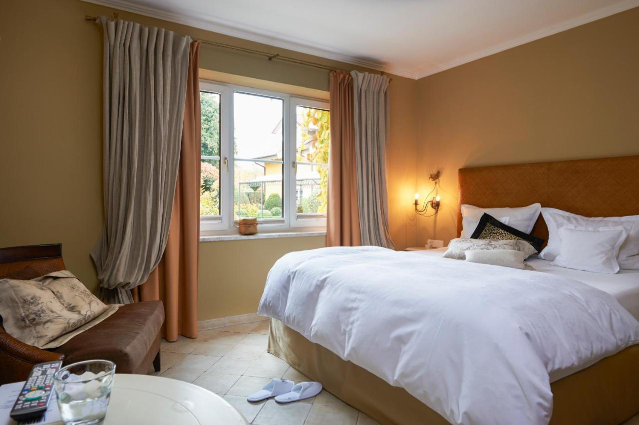 Double Room 1,737428189:JPEG