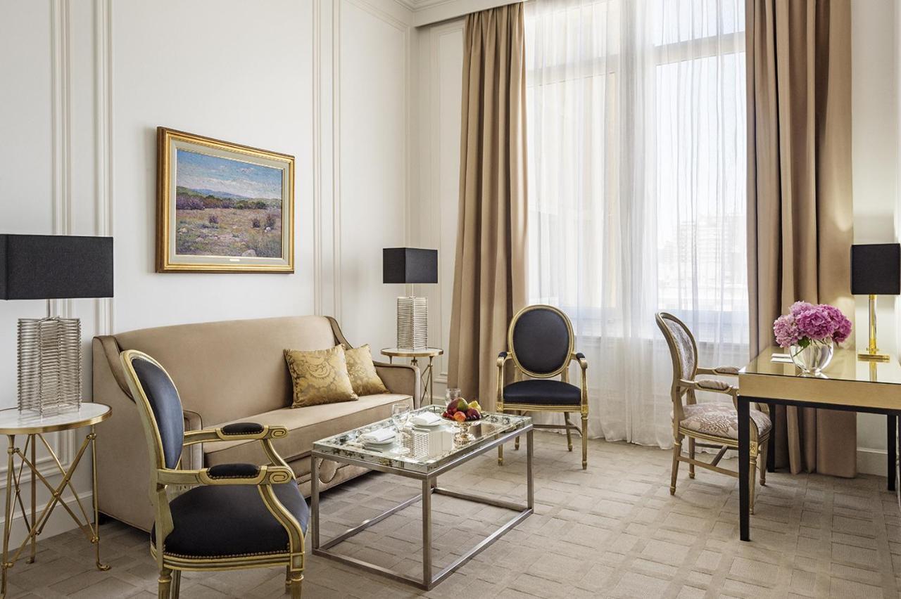 Executive One-Bedroom Suite,761957425:JPEG