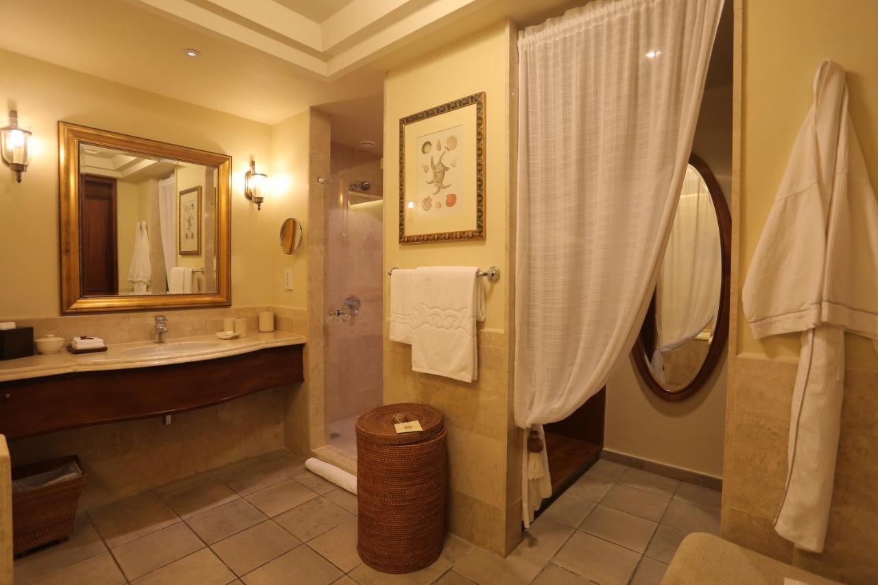 Suite Senior con vistas al jardín