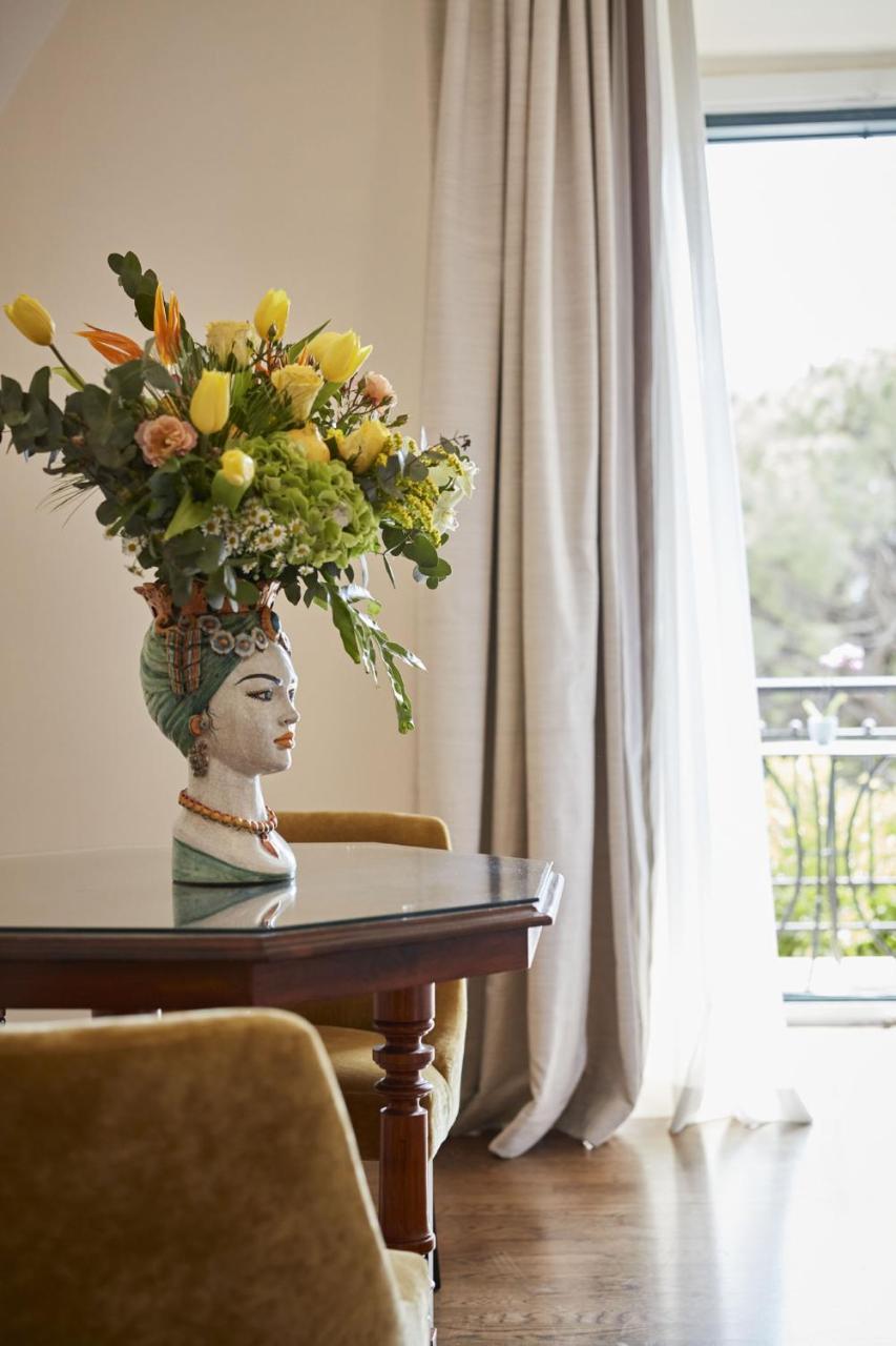 Suite Deluxe con balcón o terraza y vistas al mar