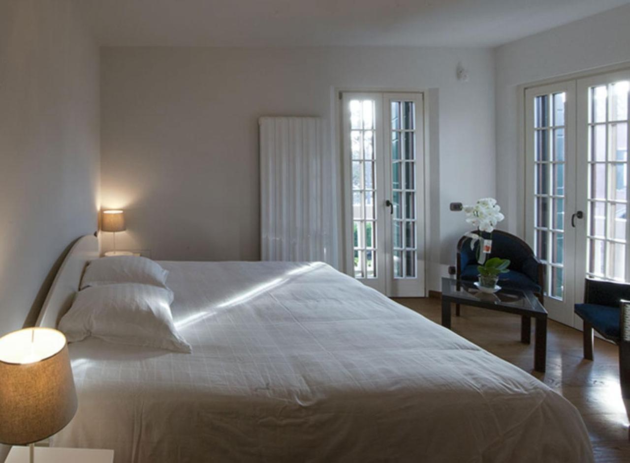 Chambre Lit King-Size avec Balcon