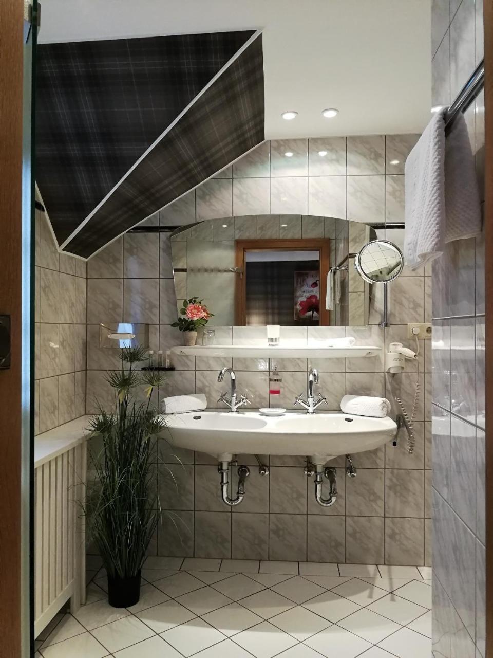 Deluxe Double Room,769995853:JPEG