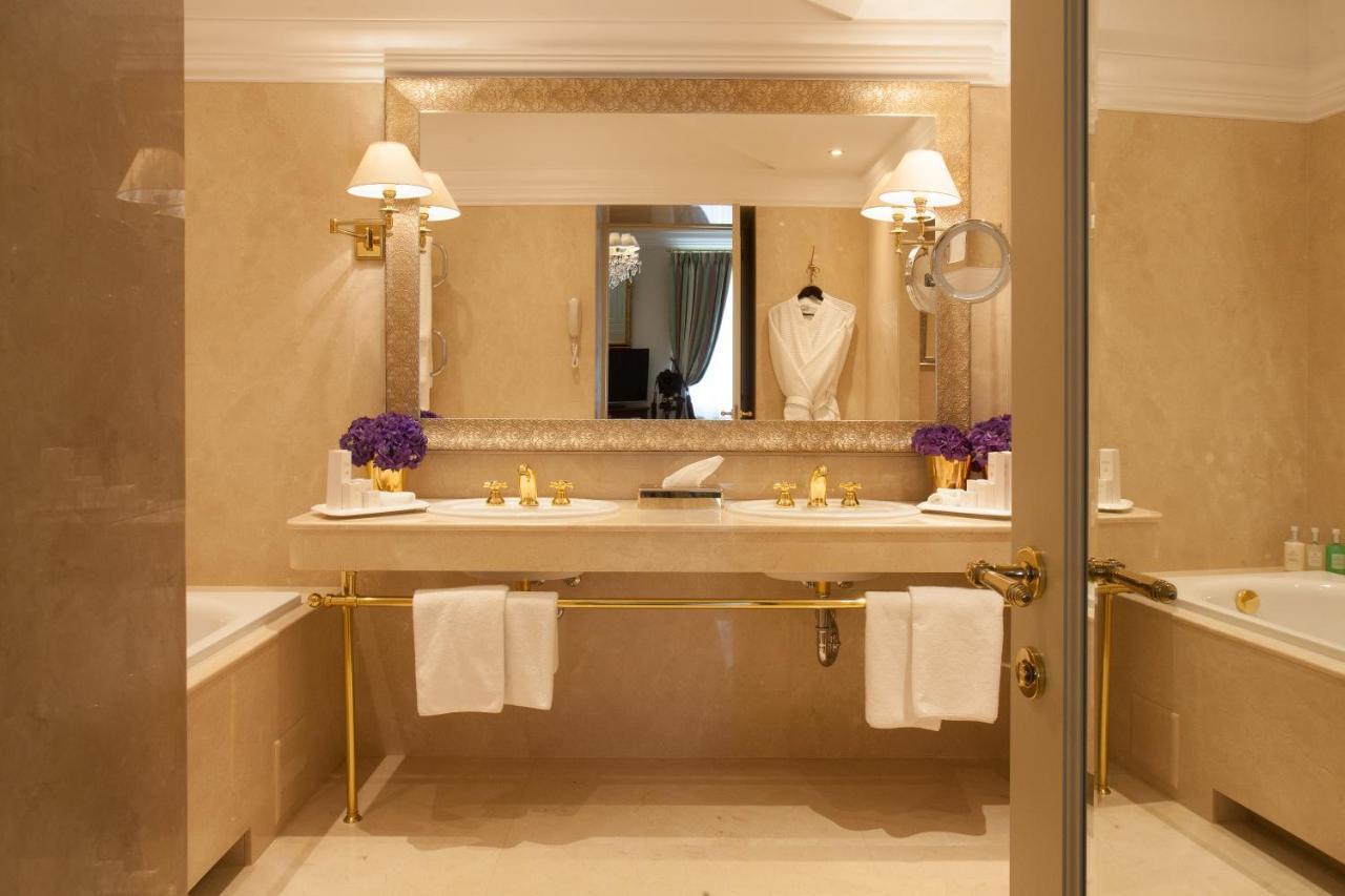 Junior Suite with Spa Access,776242729:JPEG