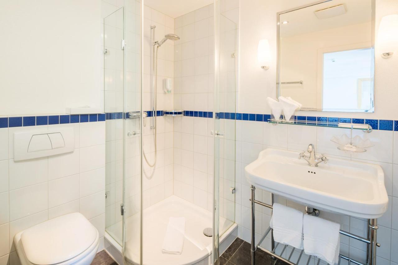 Doppel-/Zweibettzimmer mit Stadtblick