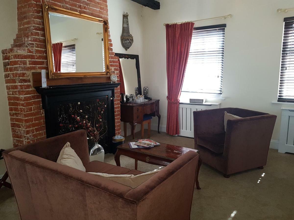 Deluxe Suite Not Dog Friendly