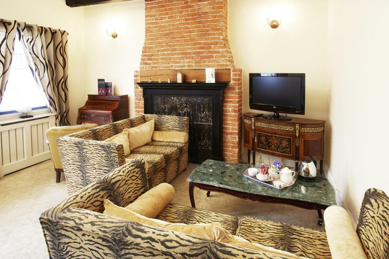 Deluxe Suite Not Dog Friendly