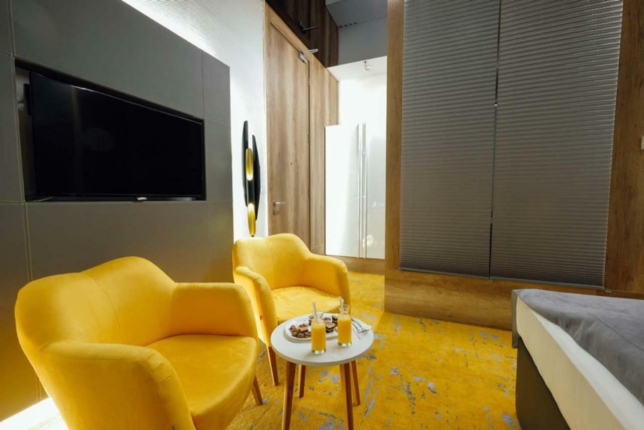 Deluxe Doppel-/Zweibettzimmer mit Balkon