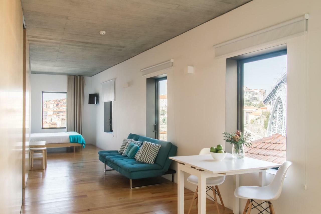 Studio Apartment River Bridge View