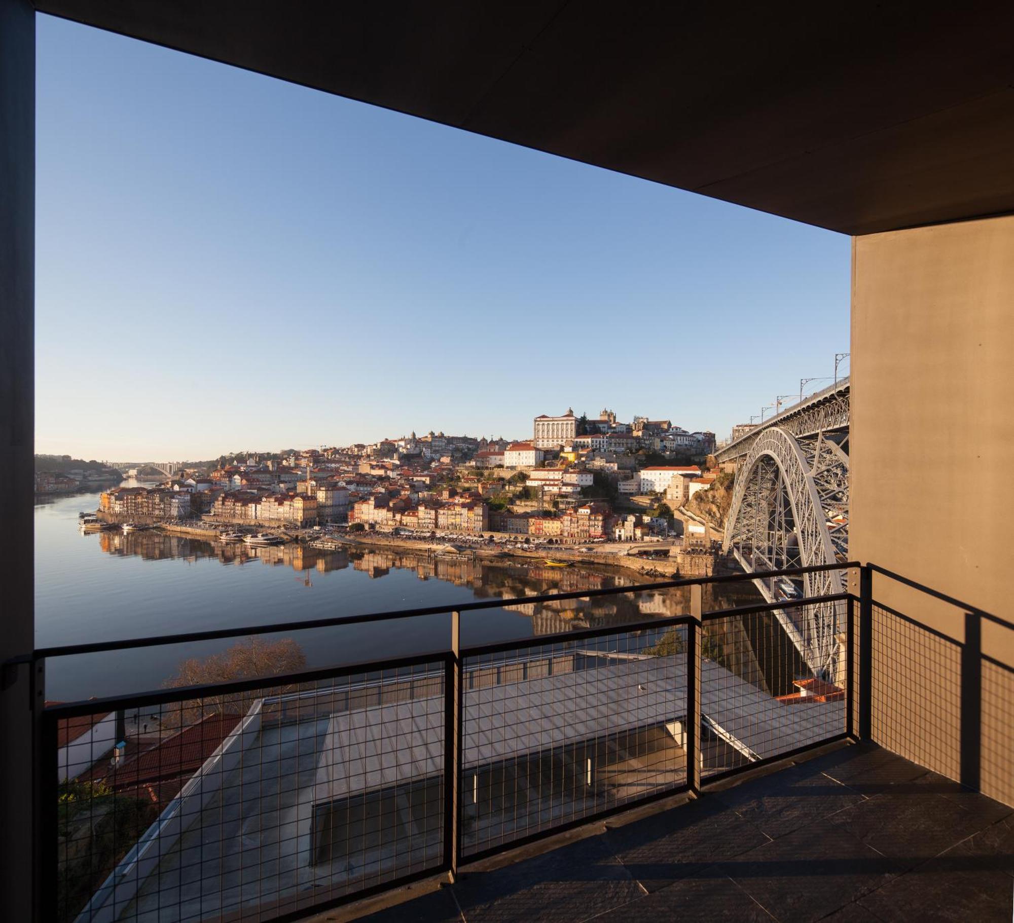 Penthouse Apartment River view