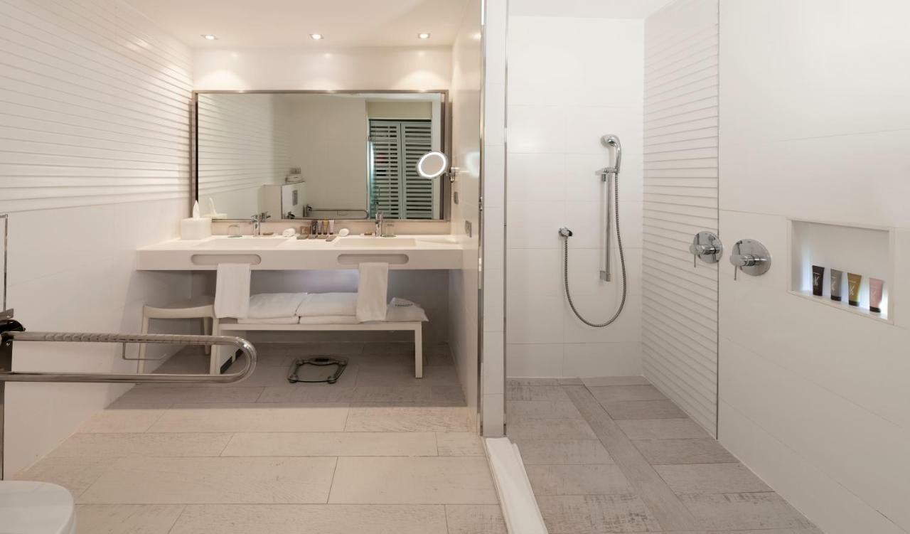 Superior Double Room Swim Up