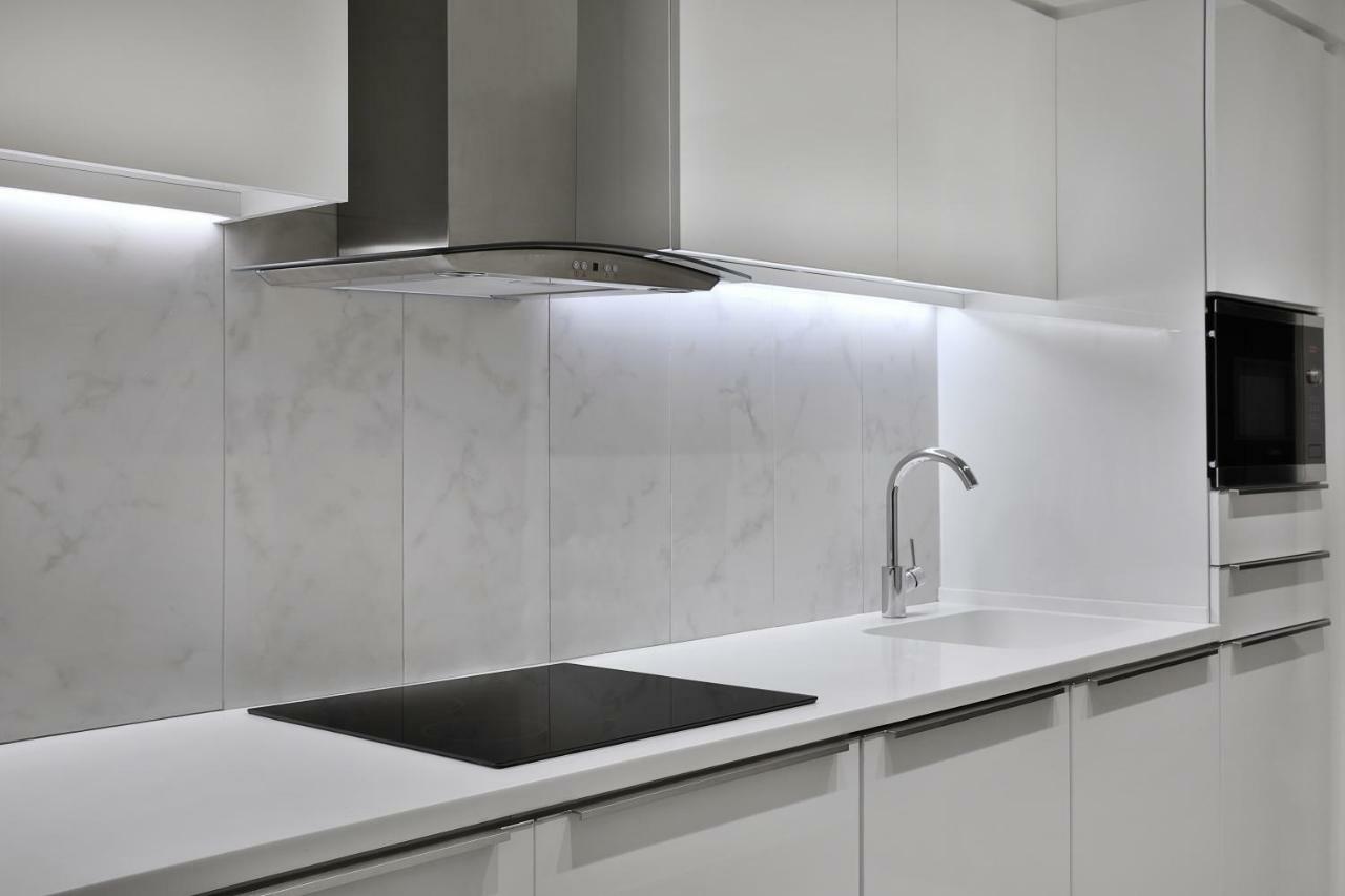 Metropolitan Suite, 1 Bedroom Suite, 1 King, Balcony,843289097:JPEG