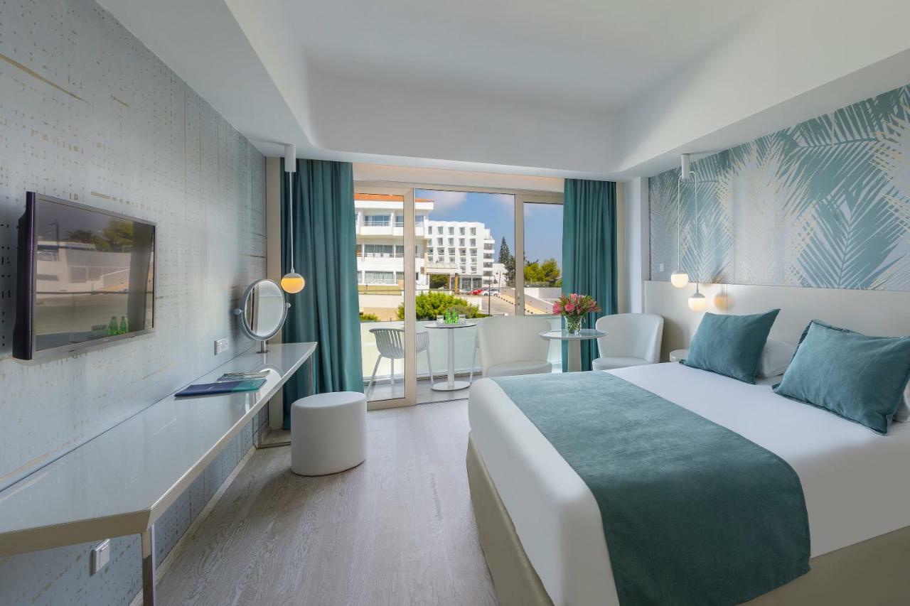Superior Zimmer mit eigenem Whirlpool im Freien