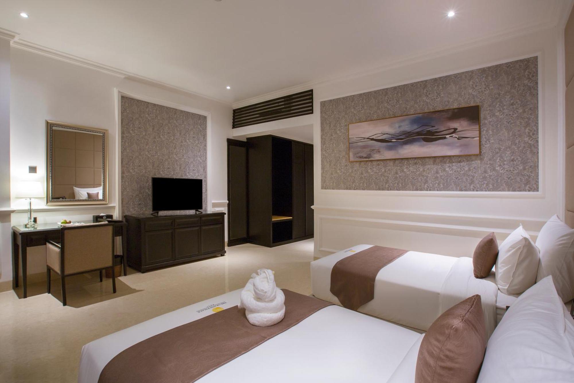 Executive Room with Pool View,1221427234:JPEG