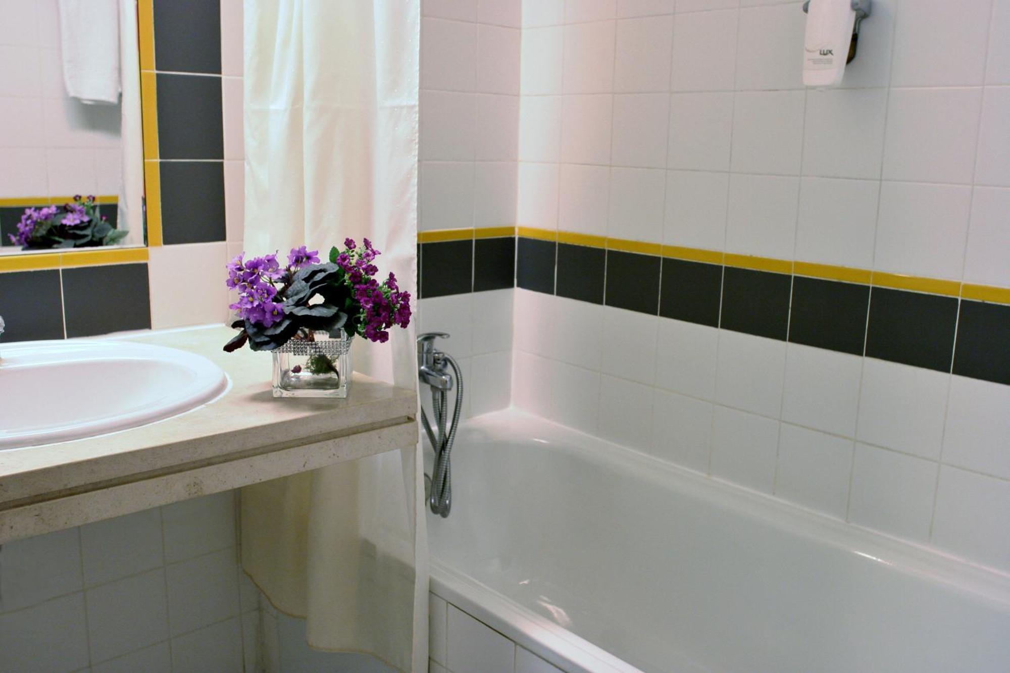 Superior Twin Room,1087453102:JPEG