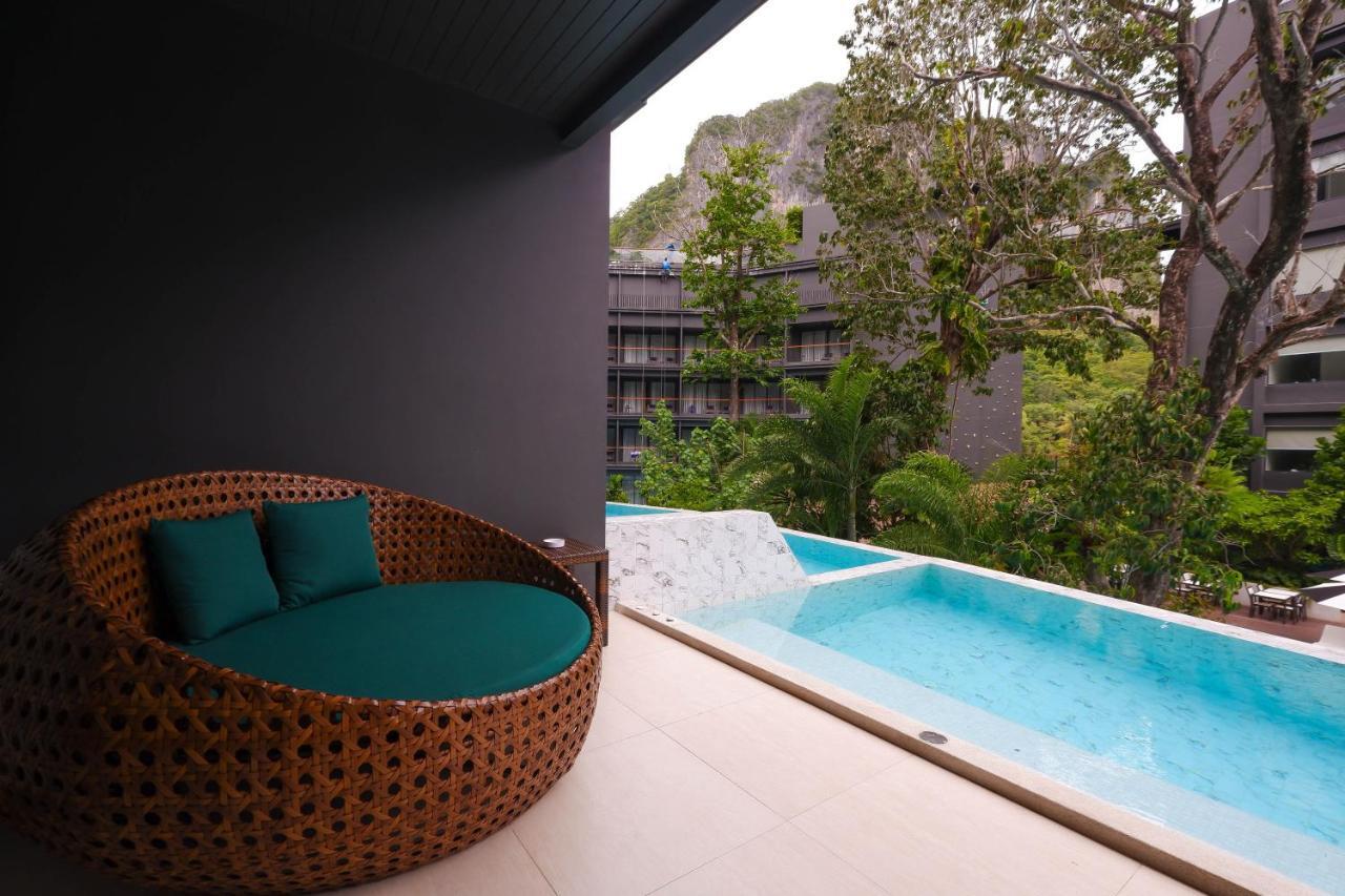 Deluxe Private Outdoor Whirlpool,926426956:JPEG