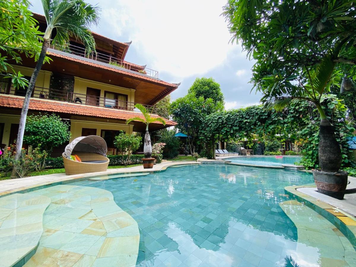Deluxe Double Room Pool View