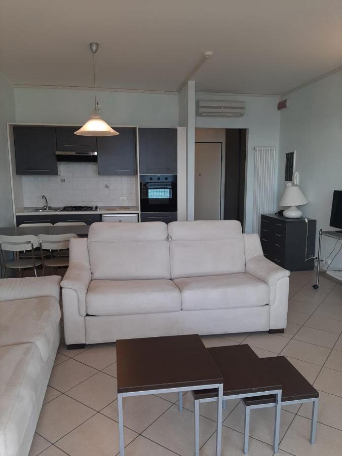 Superior One-Bedroom Apartment
