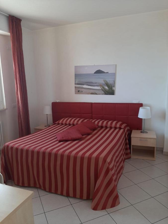 Superior One-Bedroom Apartment