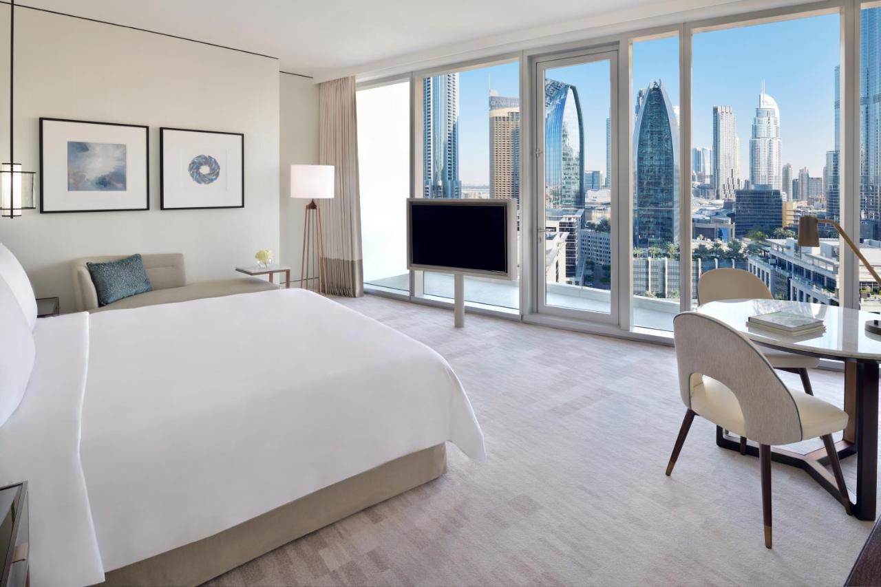 Club Room Burj View - Exclusive Access to Level 54 Infinity Pool & Club Lounge,999960336:JPEG