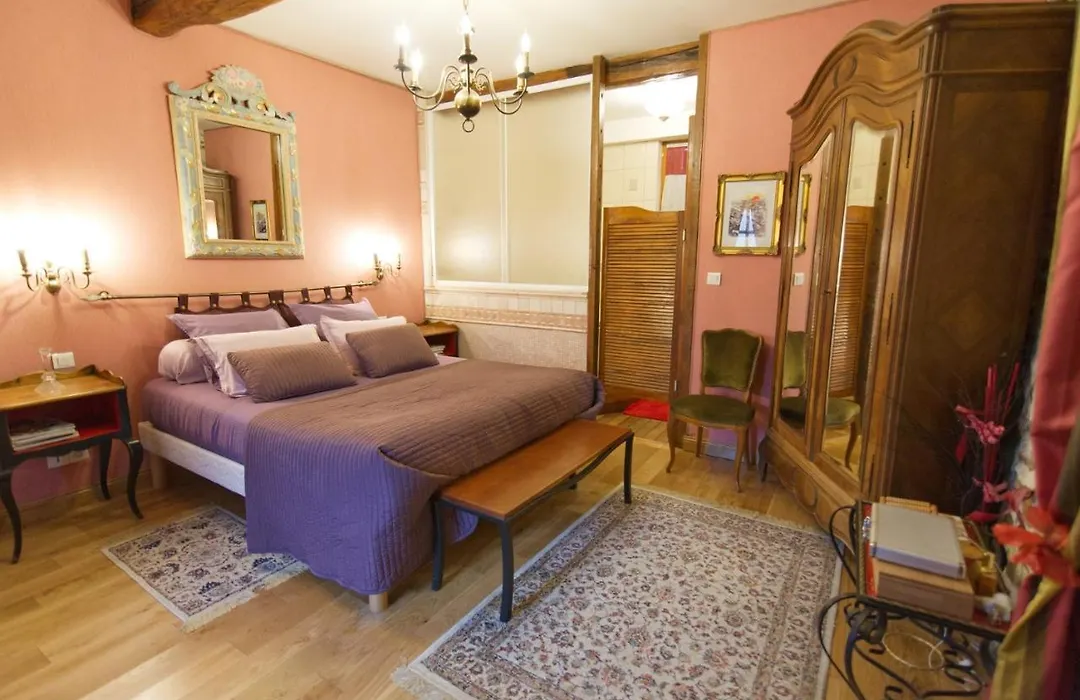 Ferme Historique Jean De La Fontaine et ses chambres d'hôtes Hammam-Spa - 4 étoiles-1