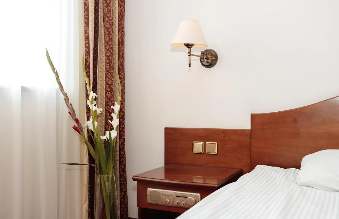 Hotel Sympozjum & Spa-1