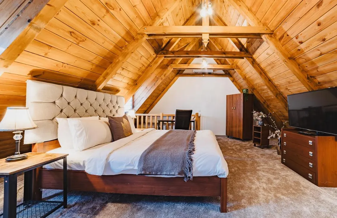 Albert Residence Brasov With Complimentary Parking Off Site-1