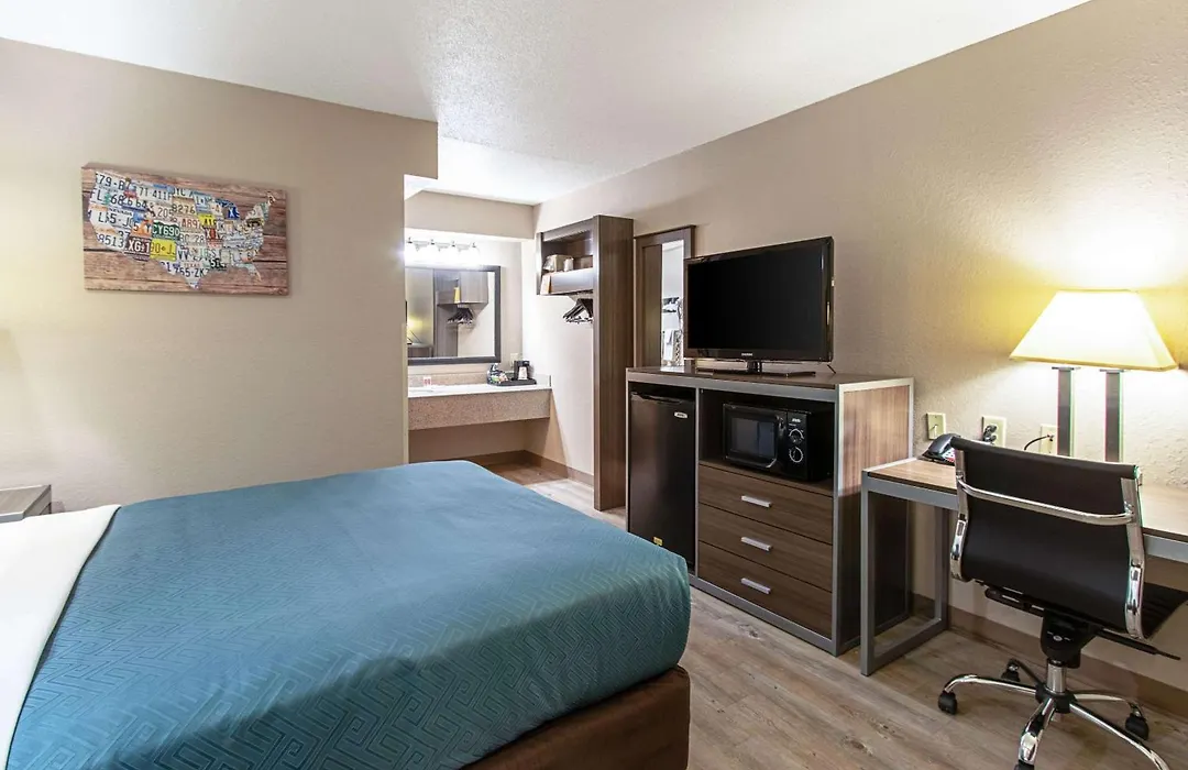 Econo Lodge Kingsville-1